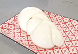 Trecce di mozzarella